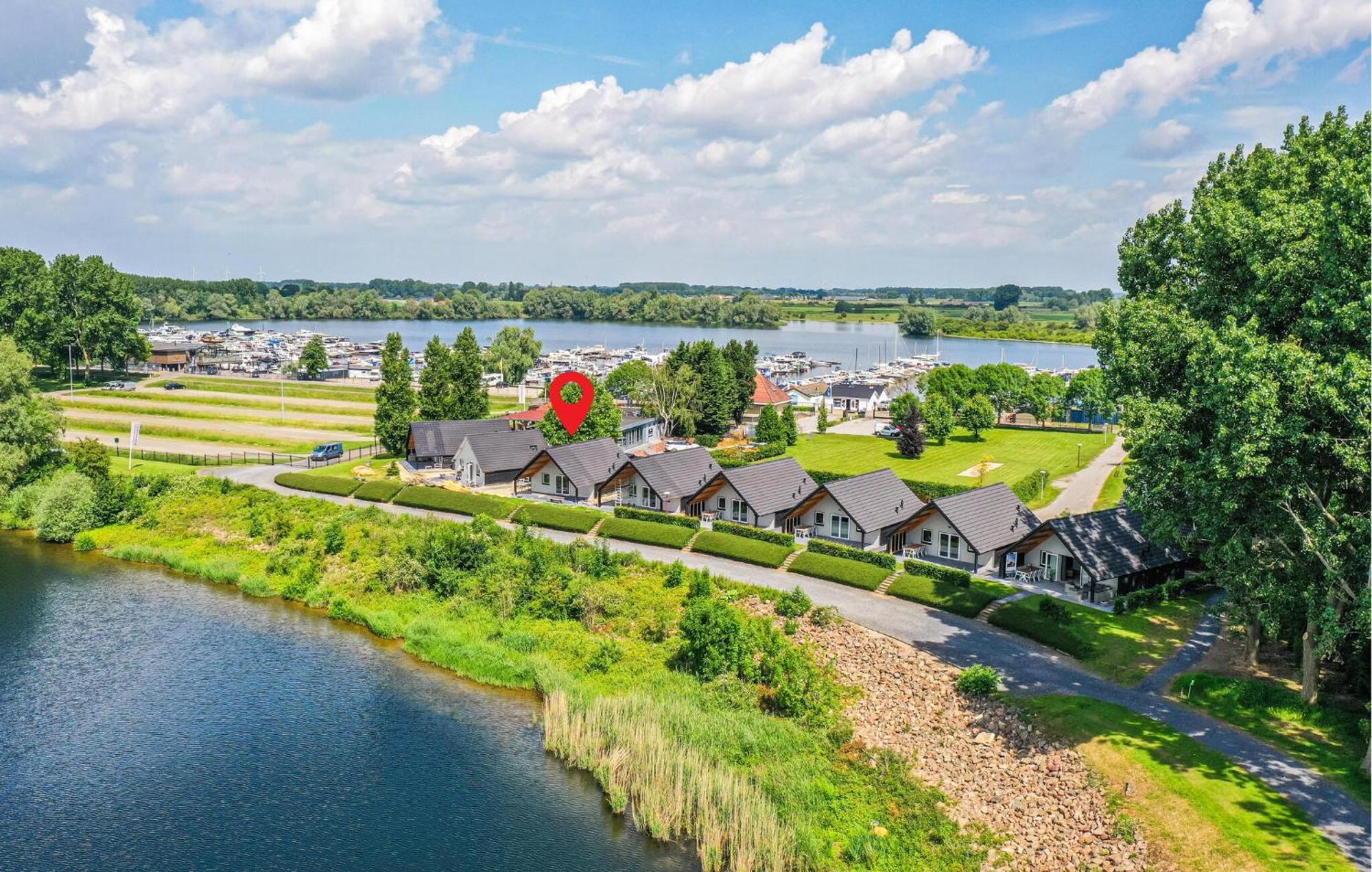 3 Bedroom Gorgeous Home In Kerkdriel エクステリア 写真